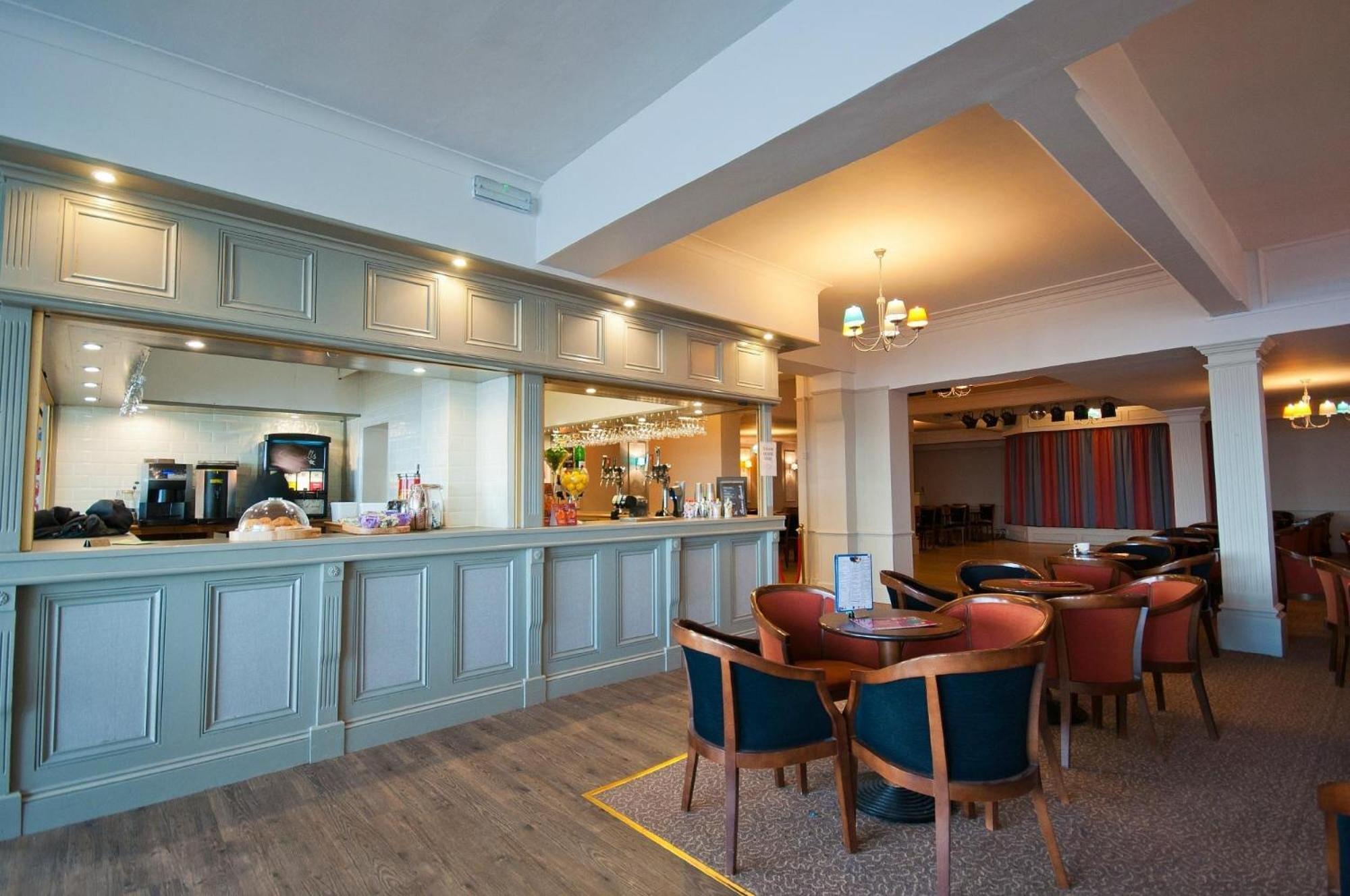 The Majestic Hotel Eastbourne Bagian luar foto