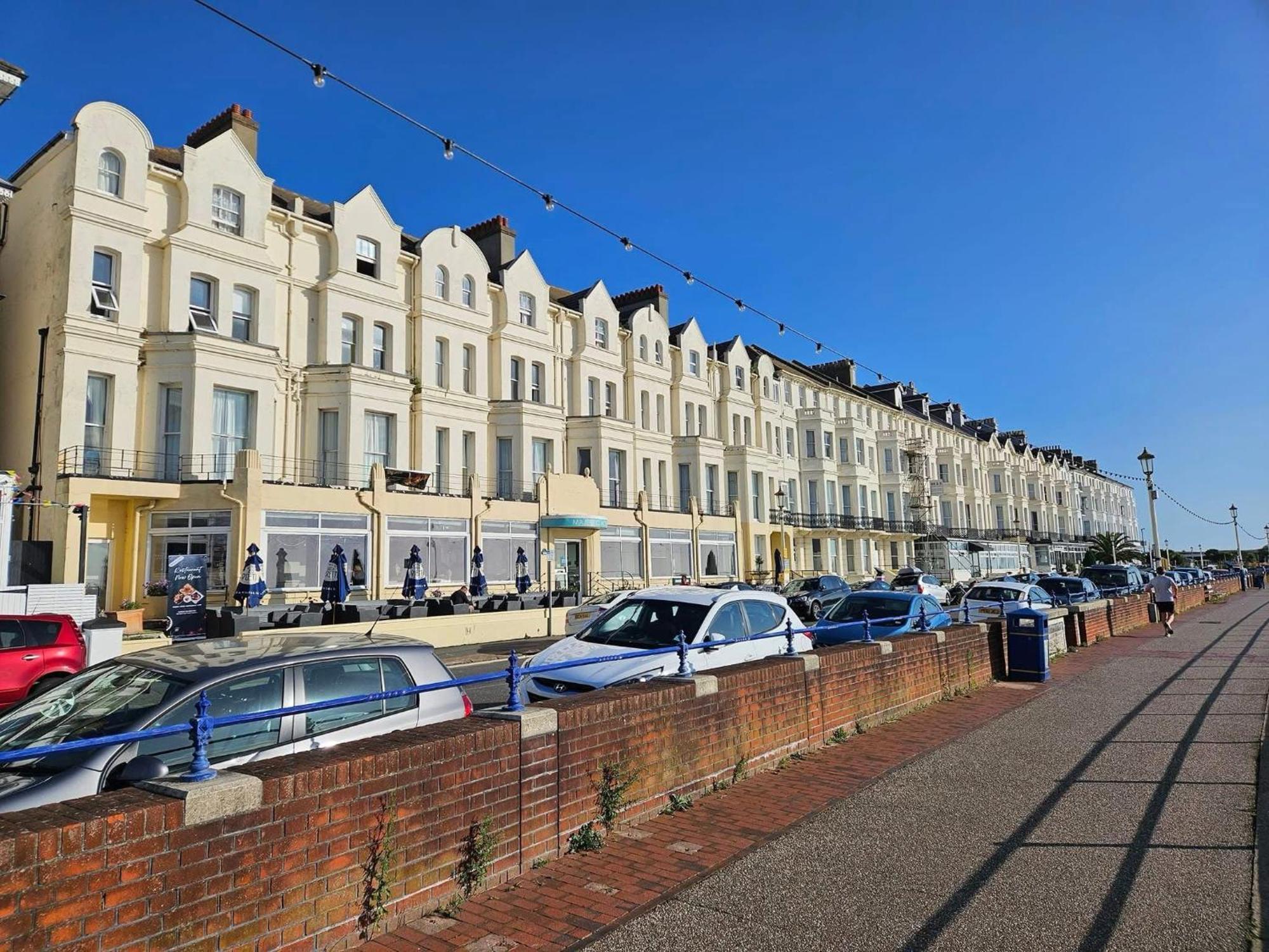 The Majestic Hotel Eastbourne Bagian luar foto